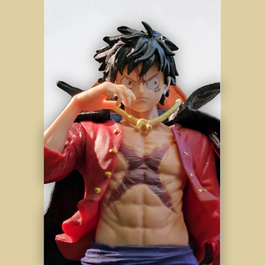 Figurine Luffy avec cape