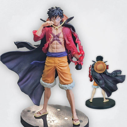 Figurine Luffy avec cape