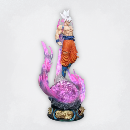 Figurine Goku avec LED